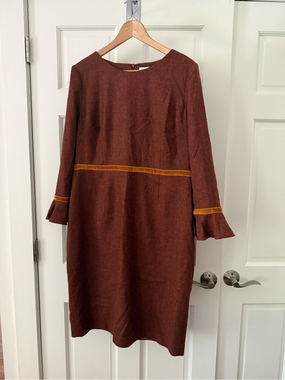 The Fold Rust-color Shift Dress with Contrast Trim